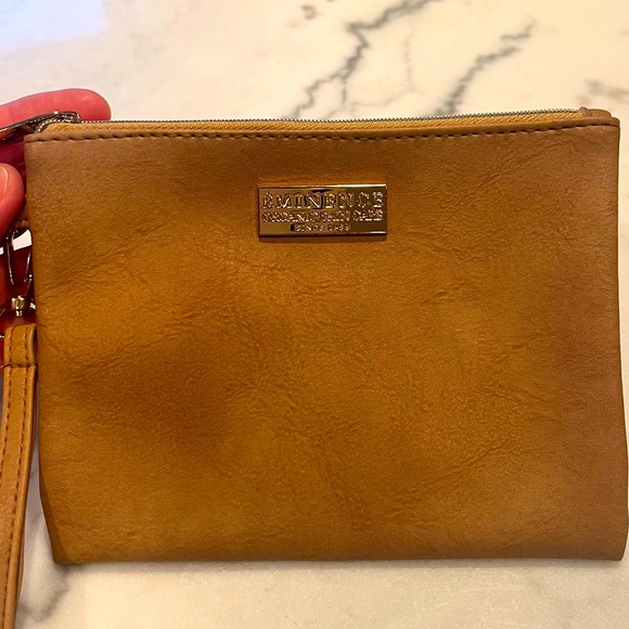 NWOT vegan leather Eminence cosmetic or carrying pouch, w/Wrist strap 7”W x 5”H. - Picture 2 of 4